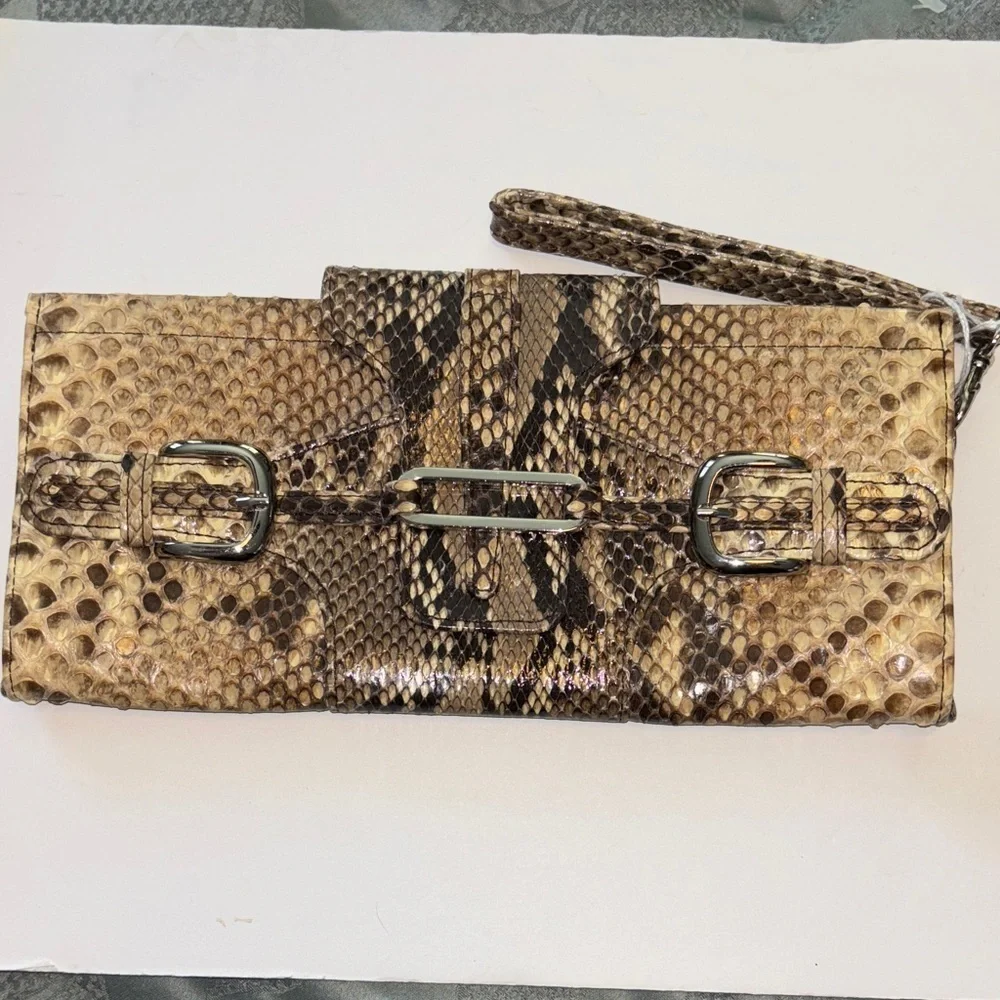 SNAKE SKIN CLUTCH SILVER HARDWARE WITH MATCHING WRISTLET NO CALL OUTS NO TAGS
